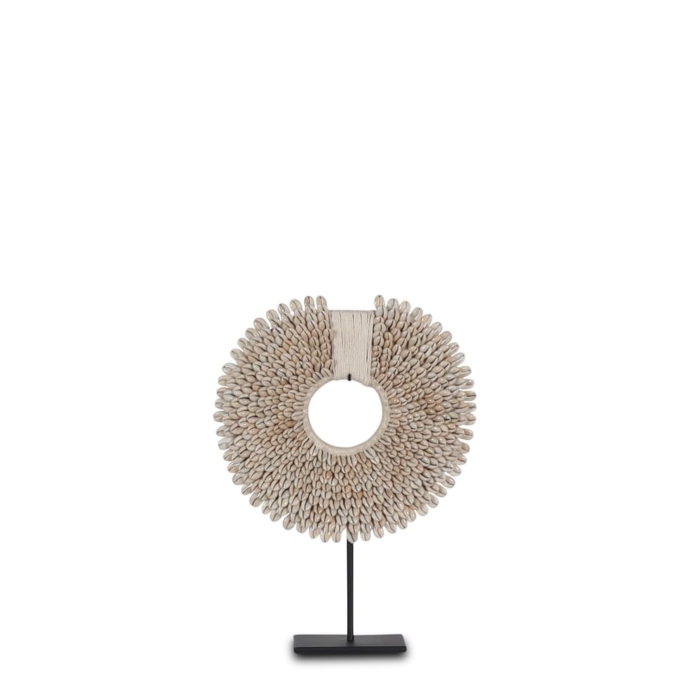 Papua necklace on stand natural kecil 20 cm