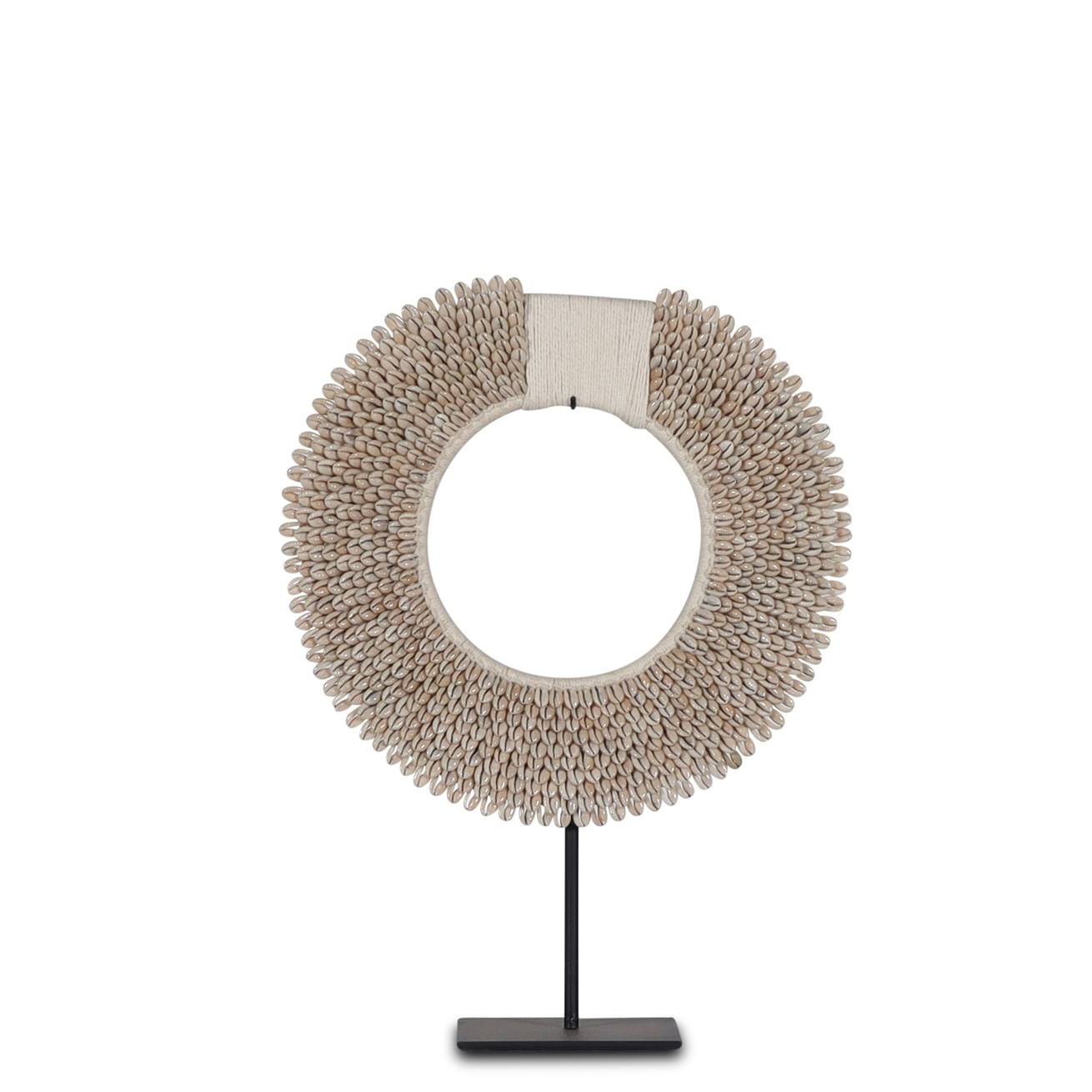 Papua necklace on stand natural sedang