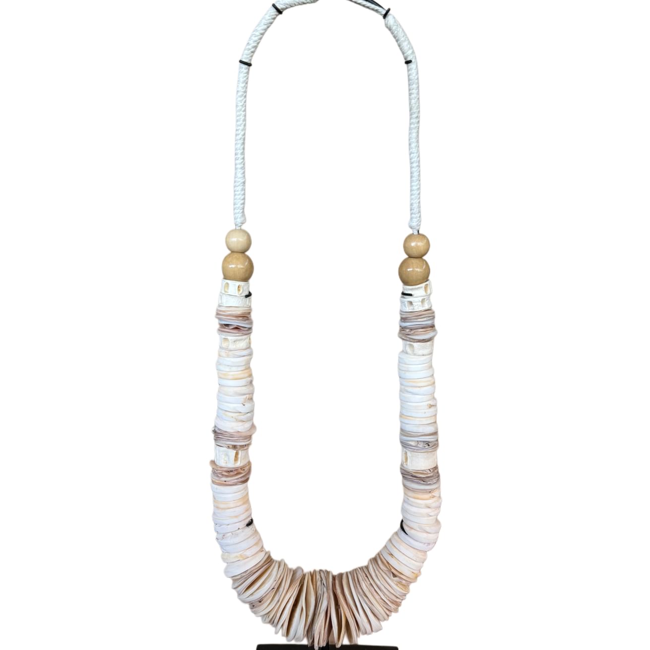 Manari shell necklace