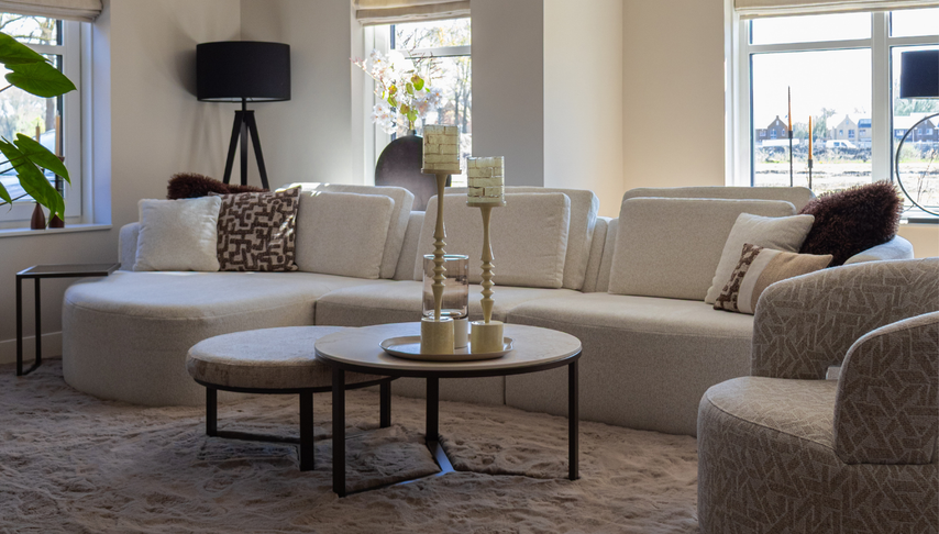 Innenblick bei Lars & Jody: ein helles Interieur mit warmer Ausstrahlung