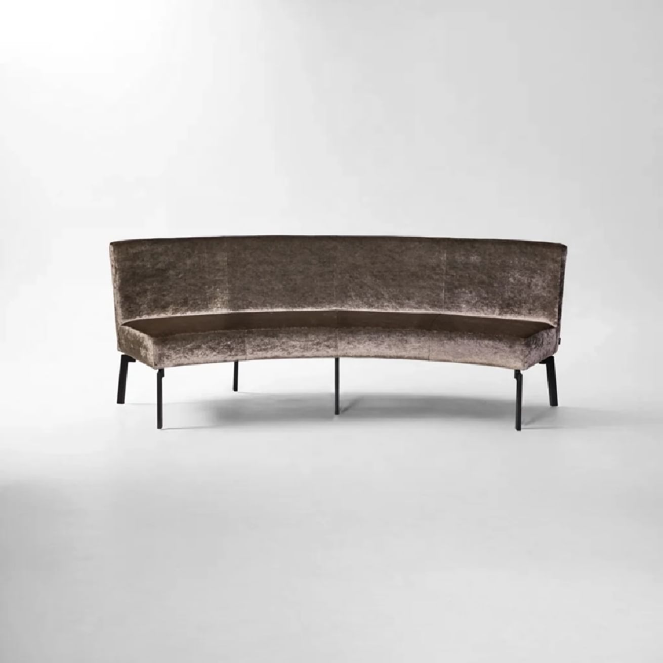 Diego Esszimmerbank Oval