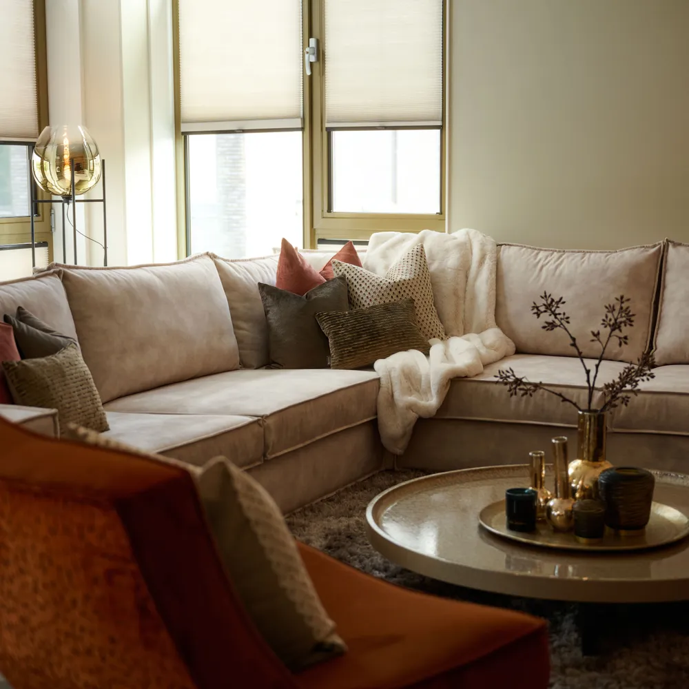 Einblick: Farbe und Charakter in einer Neubauwohnung