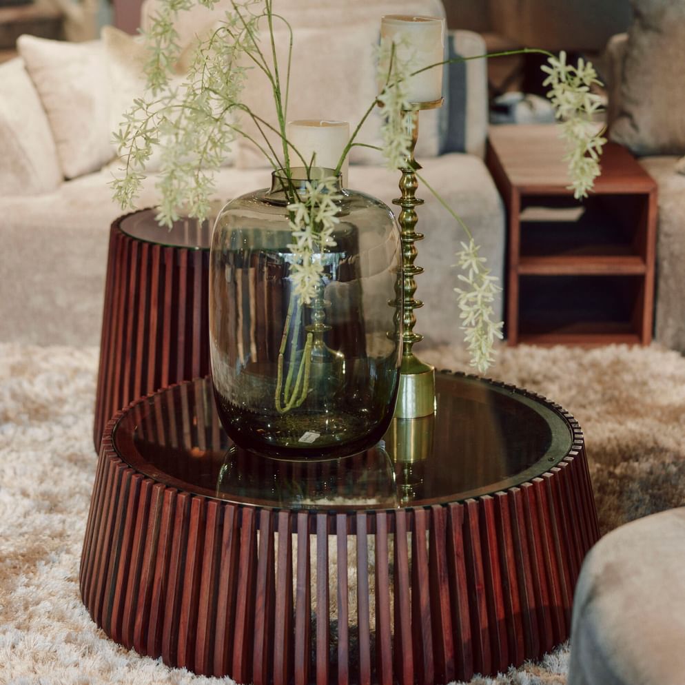 Madiun Couchtisch Braun mit Glasplatte