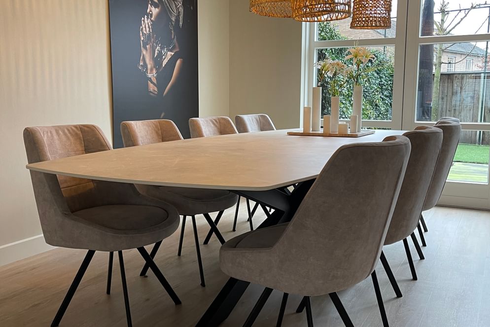 King eettafel volkeramisch