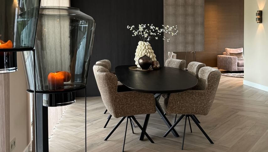 Neem een kijkje in de eetkamer van @wonenmet.ik