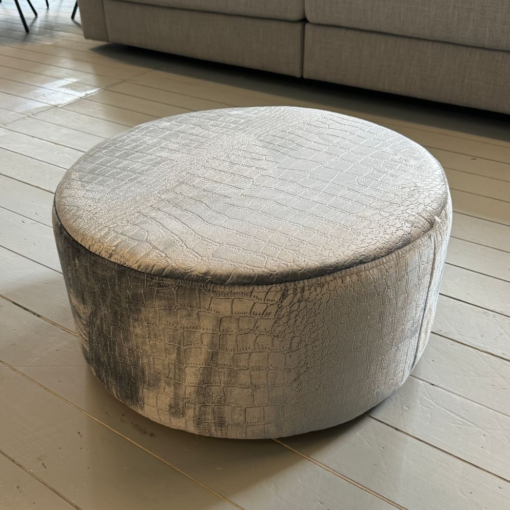 Poef croco zilver 30x60cm