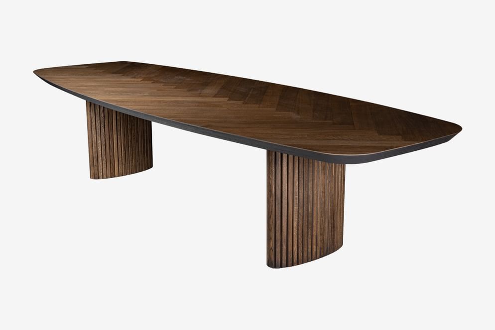 Monk eettafel met visgraat blad en poot Lattuh ovaal