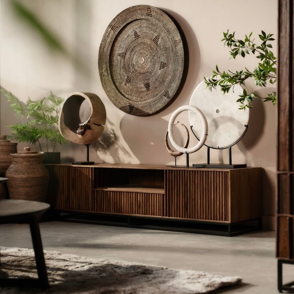 Cikuya besar tv cabinet