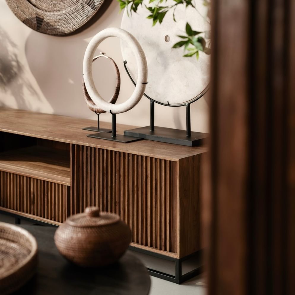 Cikuya besar tv cabinet