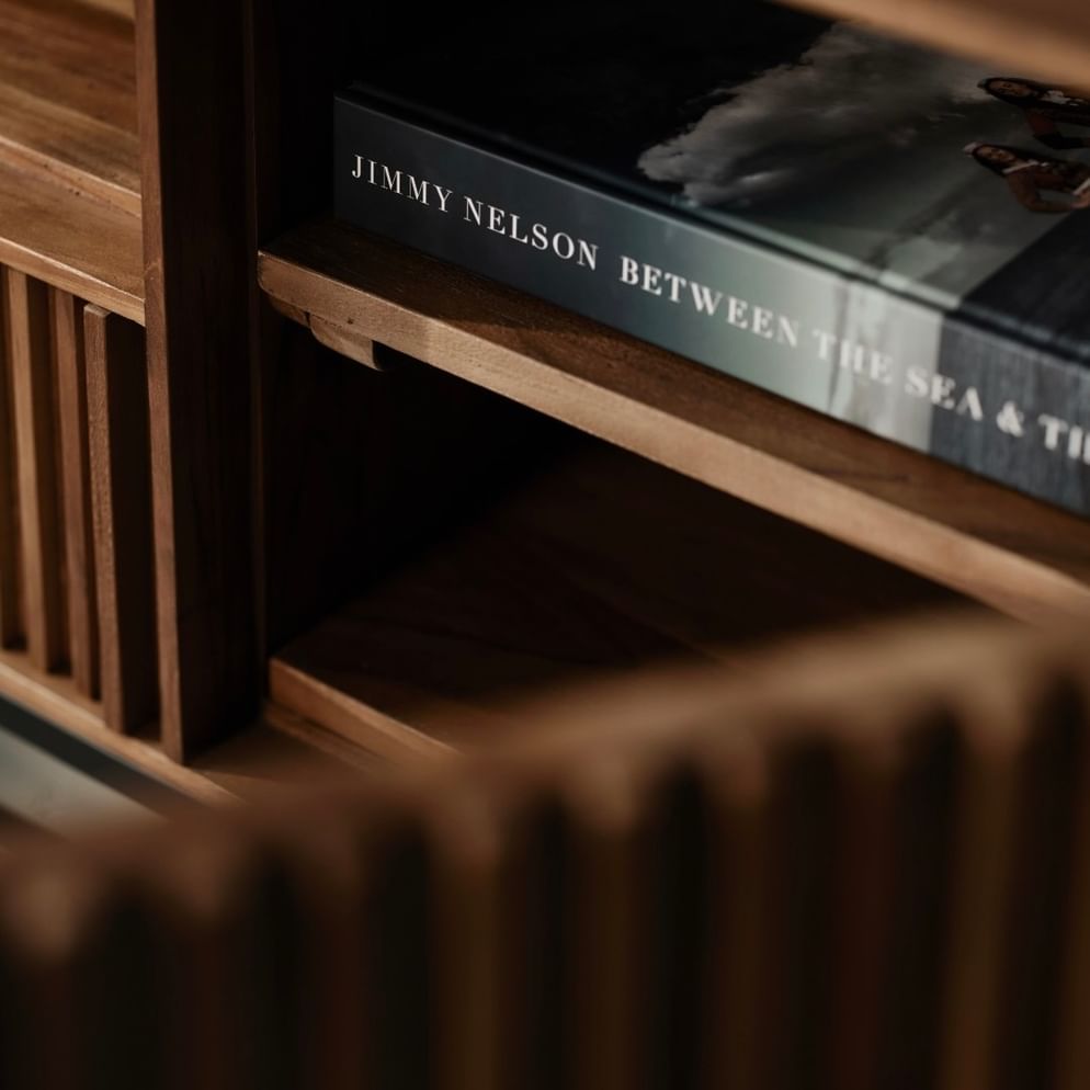 Cikuya besar tv cabinet