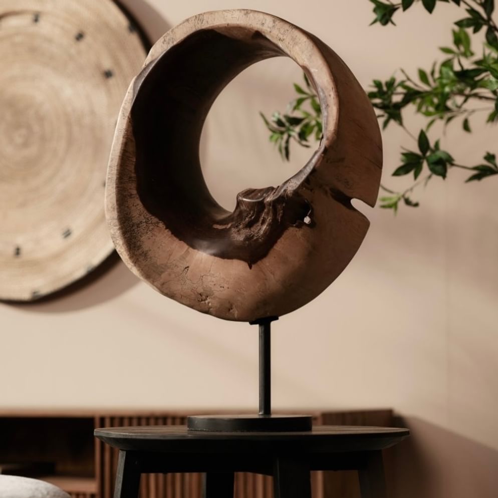 Ropang tamarinde ornament on stand round