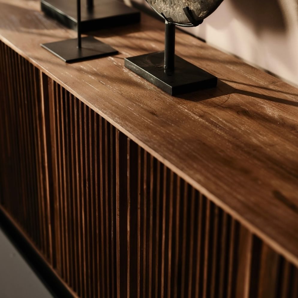 Cikuya besar sideboard 6-doors