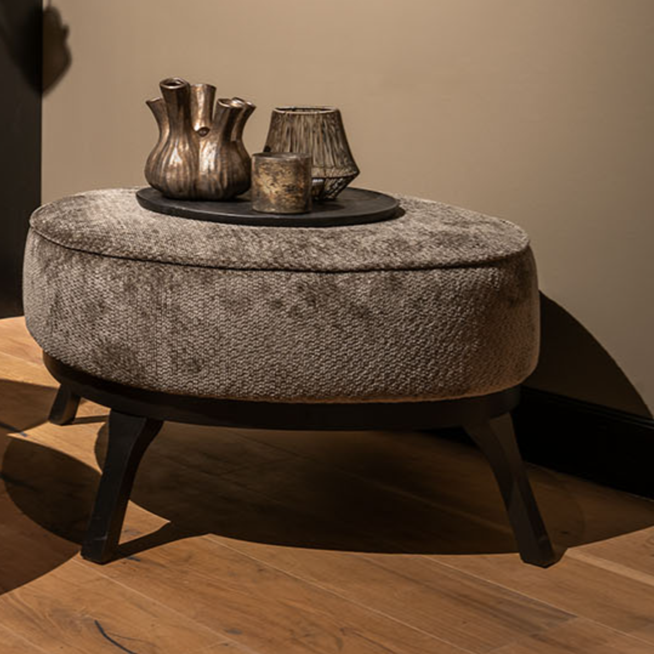 Esmee hocker - UrbanSofa