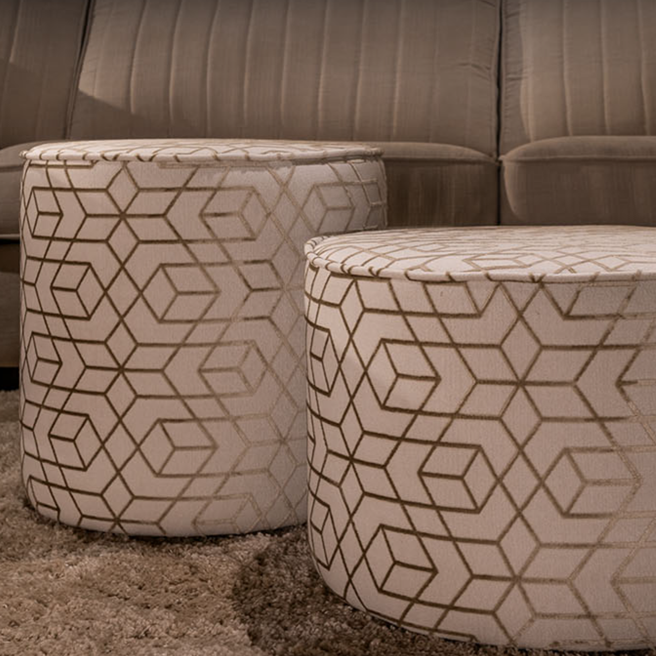 Otis pouf - UrbanSofa