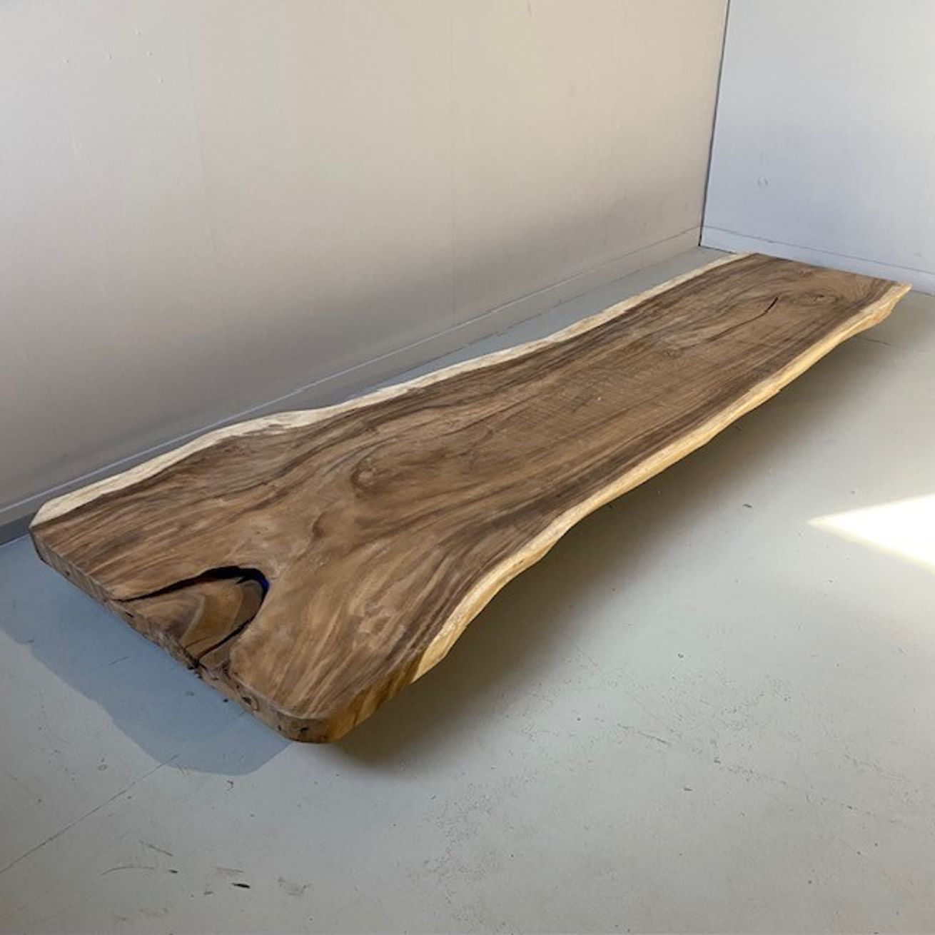 Suar Baumstammtisch 382x90/129x7,5 cm